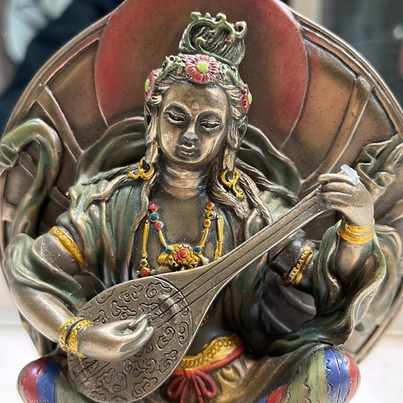 2011 Summit Hindu Goddess Statue Resin Figurine Sarawati- beautiful - Picture 6 of 10